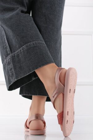 Ružové gumené nízke sandále Vibe